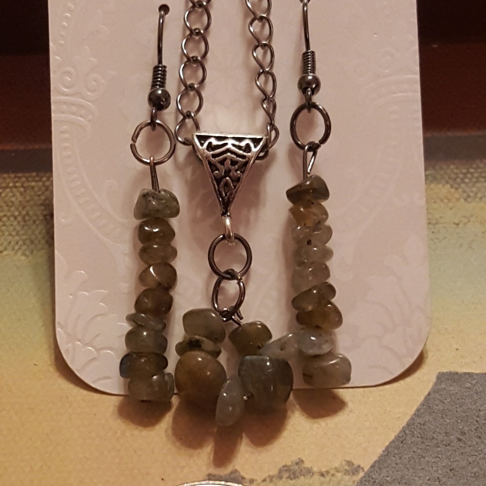 Labradorite Jewelry Set Hand~Designed - Picture 2 of 2